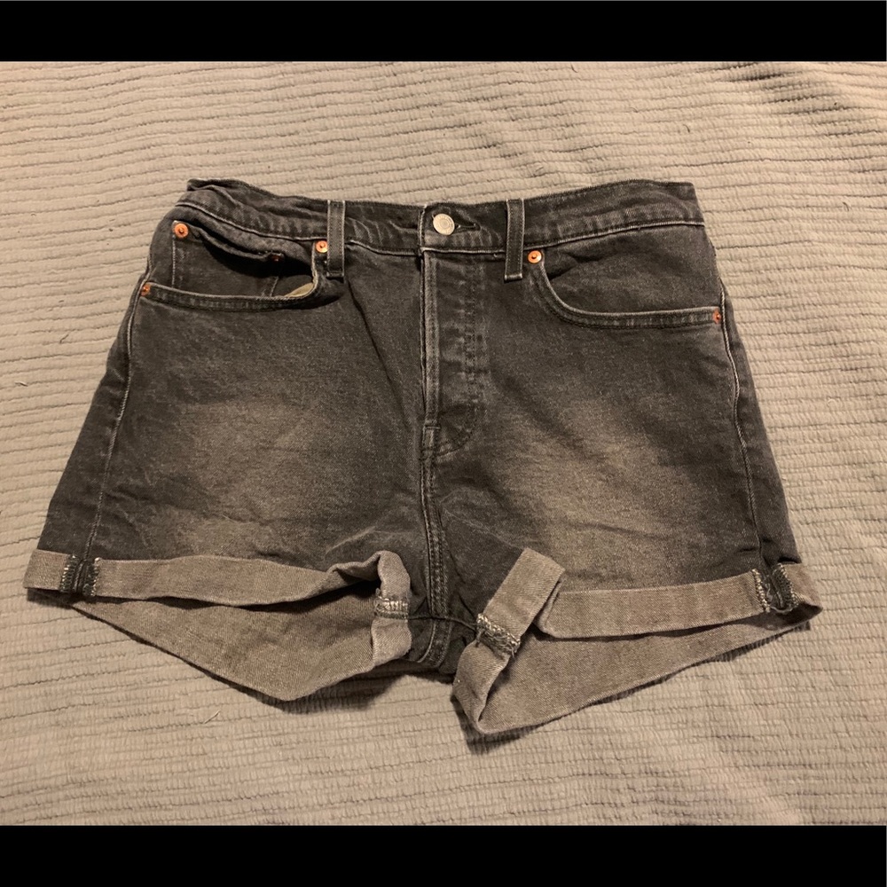 Levi’s Black Highwaisted Denim Shorts
